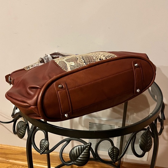 Antiqued Brown Leather Madi Claire Top Handle & Crossbody Handbags 👜 - Picture 6 of 8